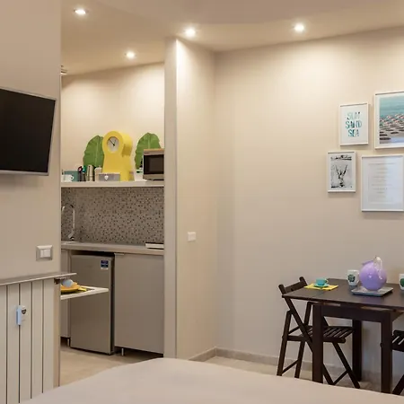 Joivy Cerisola Lovely In Apartment *